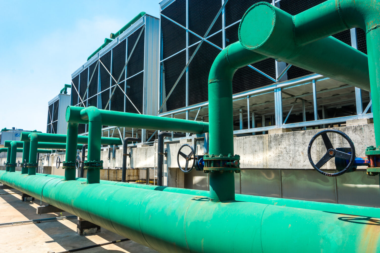Sets of cooling towers